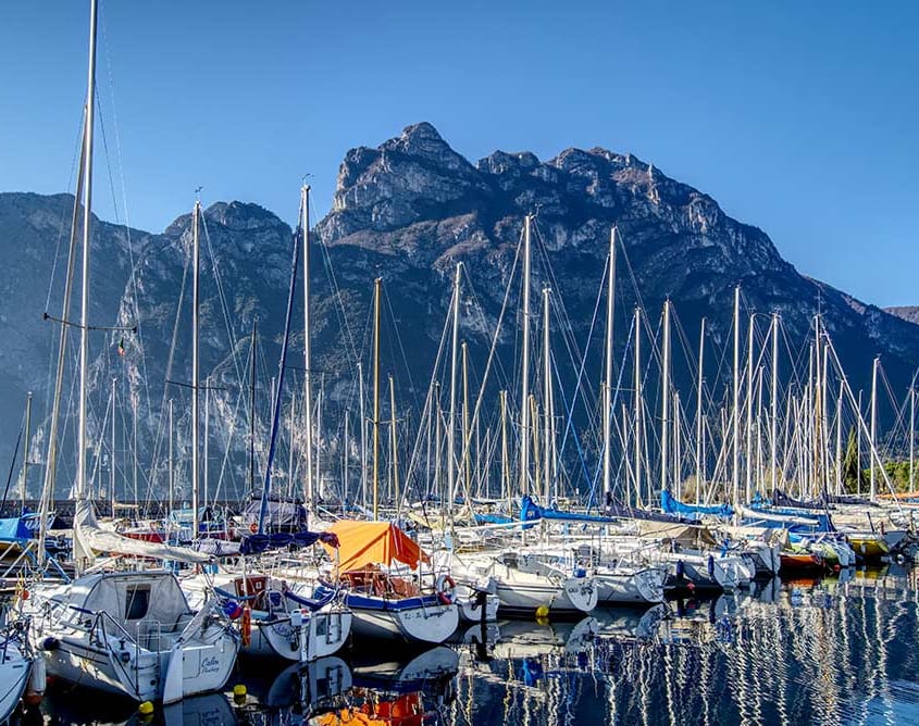 lake-garda-sailing-boat lake-garda-sailing-boat