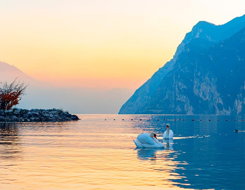 lake-garda-sunset