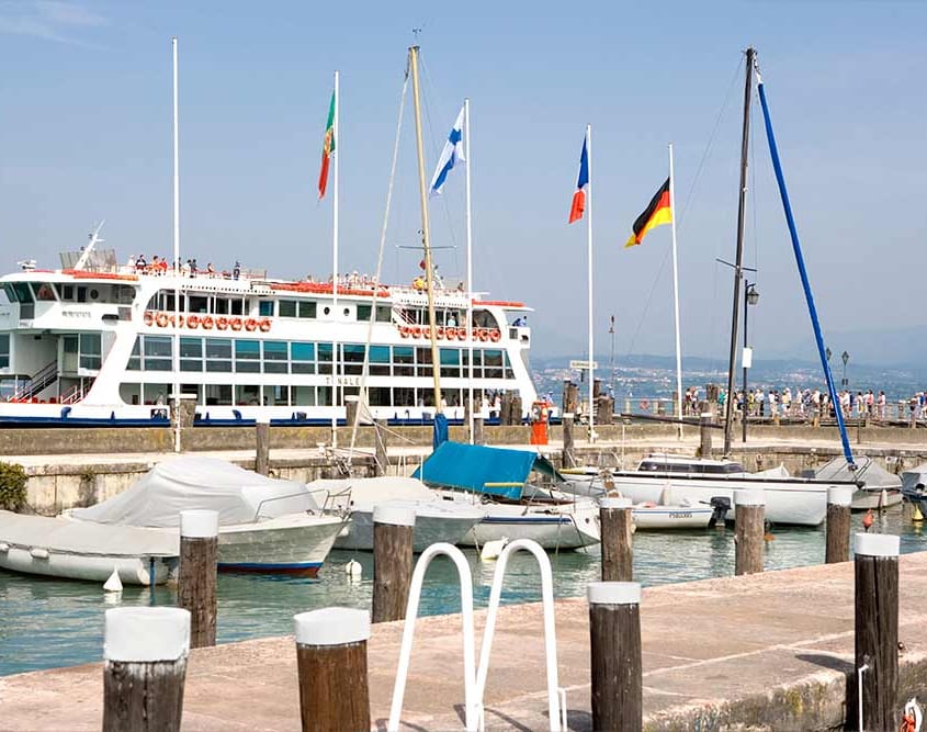 lake-garda-ferry
