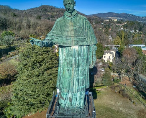 Statue of San Carlo Borromeo